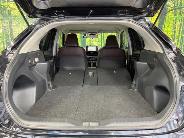 ヤリスクロス ハイブリッドＺ　禁煙車　純正８型ＤＡ　バックカメラ　衝突被害軽減システム　レーダークルーズ　合皮コンビシート　パワーシート　シートヒータ　コーナーセンサー　ＬＥＤヘッド　ＥＴＣ　純正１８インチアルミ　オートハイビーム（11枚目）