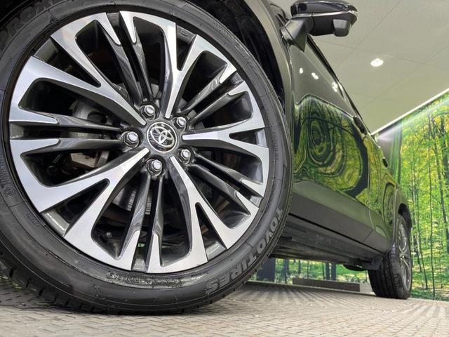 ヤリスクロス ハイブリッドＺ　禁煙車　純正８型ＤＡ　バックカメラ　衝突被害軽減システム　レーダークルーズ　合皮コンビシート　パワーシート　シートヒータ　コーナーセンサー　ＬＥＤヘッド　ＥＴＣ　純正１８インチアルミ　オートハイビーム（12枚目）