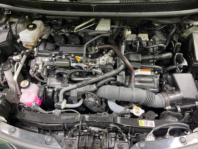 ヤリスクロス ハイブリッドＺ　禁煙車　純正８型ＤＡ　バックカメラ　衝突被害軽減システム　レーダークルーズ　合皮コンビシート　パワーシート　シートヒータ　コーナーセンサー　ＬＥＤヘッド　ＥＴＣ　純正１８インチアルミ　オートハイビーム（18枚目）