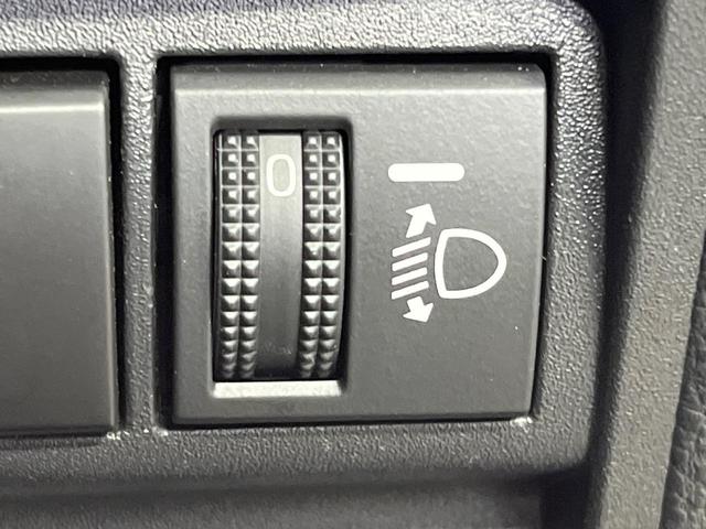 ヤリスクロス ハイブリッドＺ　禁煙車　純正８型ＤＡ　バックカメラ　衝突被害軽減システム　レーダークルーズ　合皮コンビシート　パワーシート　シートヒータ　コーナーセンサー　ＬＥＤヘッド　ＥＴＣ　純正１８インチアルミ　オートハイビーム（23枚目）