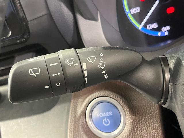 ヤリスクロス ハイブリッドＺ　禁煙車　純正８型ＤＡ　バックカメラ　衝突被害軽減システム　レーダークルーズ　合皮コンビシート　パワーシート　シートヒータ　コーナーセンサー　ＬＥＤヘッド　ＥＴＣ　純正１８インチアルミ　オートハイビーム（29枚目）