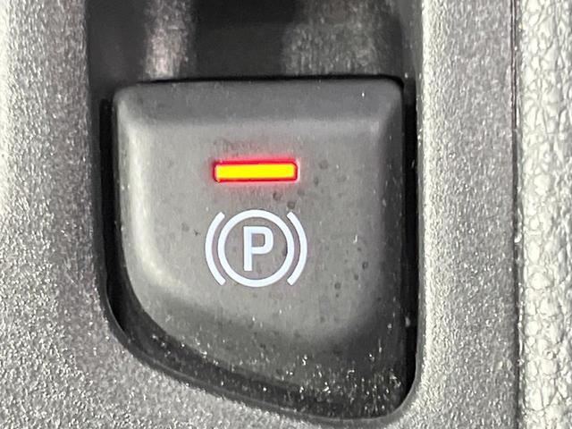 ヤリスクロス ハイブリッドＺ　禁煙車　純正８型ＤＡ　バックカメラ　衝突被害軽減システム　レーダークルーズ　合皮コンビシート　パワーシート　シートヒータ　コーナーセンサー　ＬＥＤヘッド　ＥＴＣ　純正１８インチアルミ　オートハイビーム（39枚目）