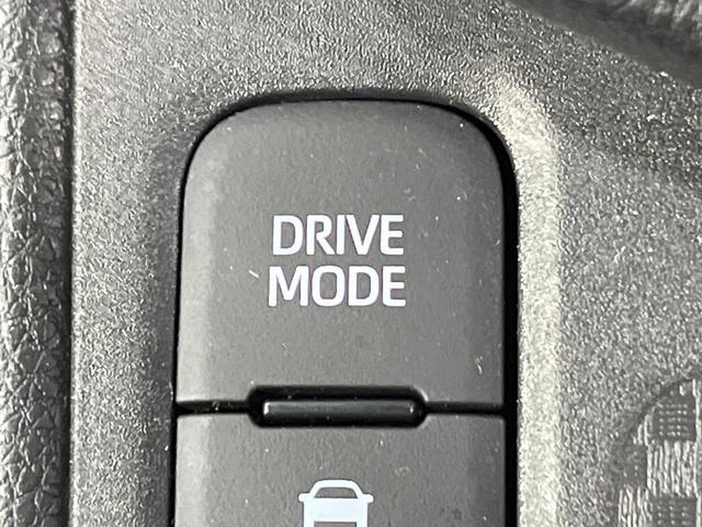 ヤリスクロス ハイブリッドＺ　禁煙車　純正８型ＤＡ　バックカメラ　衝突被害軽減システム　レーダークルーズ　合皮コンビシート　パワーシート　シートヒータ　コーナーセンサー　ＬＥＤヘッド　ＥＴＣ　純正１８インチアルミ　オートハイビーム（40枚目）