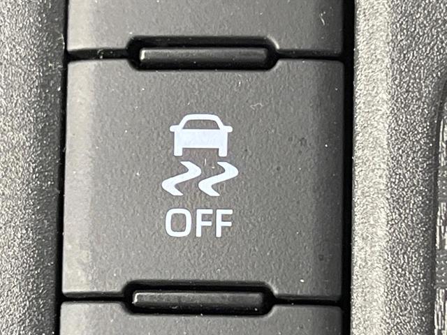 ヤリスクロス ハイブリッドＺ　禁煙車　純正８型ＤＡ　バックカメラ　衝突被害軽減システム　レーダークルーズ　合皮コンビシート　パワーシート　シートヒータ　コーナーセンサー　ＬＥＤヘッド　ＥＴＣ　純正１８インチアルミ　オートハイビーム（41枚目）