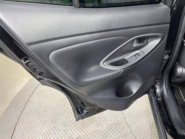 ヤリスクロス ハイブリッドＺ　禁煙車　純正８型ＤＡ　バックカメラ　衝突被害軽減システム　レーダークルーズ　合皮コンビシート　パワーシート　シートヒータ　コーナーセンサー　ＬＥＤヘッド　ＥＴＣ　純正１８インチアルミ　オートハイビーム（47枚目）