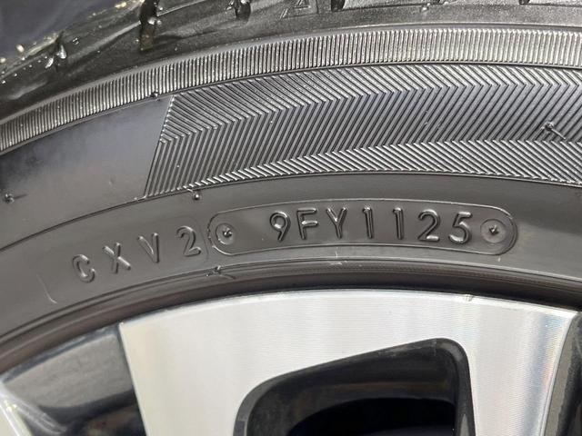 ヤリスクロス ハイブリッドＺ　禁煙車　純正８型ＤＡ　バックカメラ　衝突被害軽減システム　レーダークルーズ　合皮コンビシート　パワーシート　シートヒータ　コーナーセンサー　ＬＥＤヘッド　ＥＴＣ　純正１８インチアルミ　オートハイビーム（56枚目）