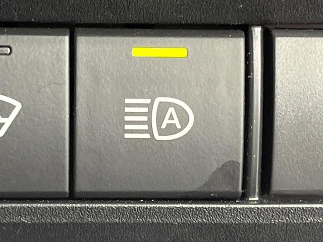 ヴォクシー ハイブリッドS-Z 禁煙車 両側電動ドア 10.5型DA 14型後席モニター 全周囲カメラ 100V電源 衝突被害軽減システム レーダークルーズ 電動リアゲート 電動サイドステップ コーナーセンサー ETC2.0(24枚目)