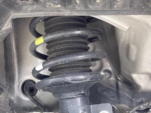 ハスラー タフワイルドターボ　禁煙車　全周囲カメラ　純正９型メモリーナビ　衝突被害軽減システム　レーダークルーズ　シートヒーター　ＥＴＣ２．０　純正１５インチアルミ　車線逸脱警報　オートライト　Ｂｌｕｅｔｏｏｔｈ　フルセグ（20枚目）