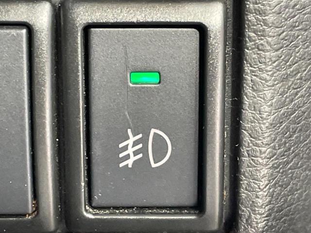 スペーシアカスタムＺ ベースグレード　禁煙車　メモリーナビ　電動スライドドア　全周囲カメラ　衝突被害軽減システム　シートヒーター　ドラレコ　スマートキー　ＨＩＤヘッド　ＥＴＣ　車線逸脱警報　オートライト　オートエアコン　Ｂｌｕｅｔｏｏｔｈ（25枚目）