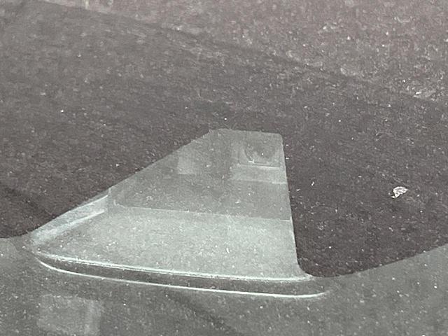 エクストレイル ２０Ｘ　エマージェンシーブレーキパッケージ　禁煙車　純正ＳＤナビ　バックカメラ　衝突被害軽減システム　防水シート　コーナーセンサー　スマートキー　ＥＴＣ　純正１７インチアルミホイール　シートヒーター　オートライト　オートエアコン　ＣＤ再生（5枚目）