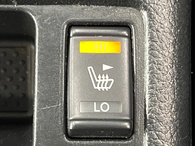 エクストレイル ２０Ｘ　エマージェンシーブレーキパッケージ　禁煙車　純正ＳＤナビ　バックカメラ　衝突被害軽減システム　防水シート　コーナーセンサー　スマートキー　ＥＴＣ　純正１７インチアルミホイール　シートヒーター　オートライト　オートエアコン　ＣＤ再生（7枚目）