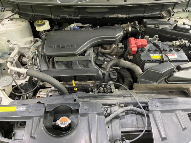 エクストレイル ２０Ｘ　エマージェンシーブレーキパッケージ　禁煙車　純正ＳＤナビ　バックカメラ　衝突被害軽減システム　防水シート　コーナーセンサー　スマートキー　ＥＴＣ　純正１７インチアルミホイール　シートヒーター　オートライト　オートエアコン　ＣＤ再生（18枚目）