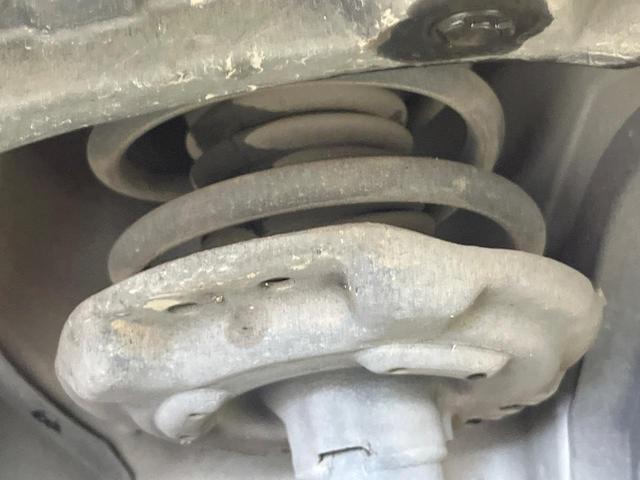 エクストレイル ２０Ｘ　エマージェンシーブレーキパッケージ　禁煙車　純正ＳＤナビ　バックカメラ　衝突被害軽減システム　防水シート　コーナーセンサー　スマートキー　ＥＴＣ　純正１７インチアルミホイール　シートヒーター　オートライト　オートエアコン　ＣＤ再生（20枚目）