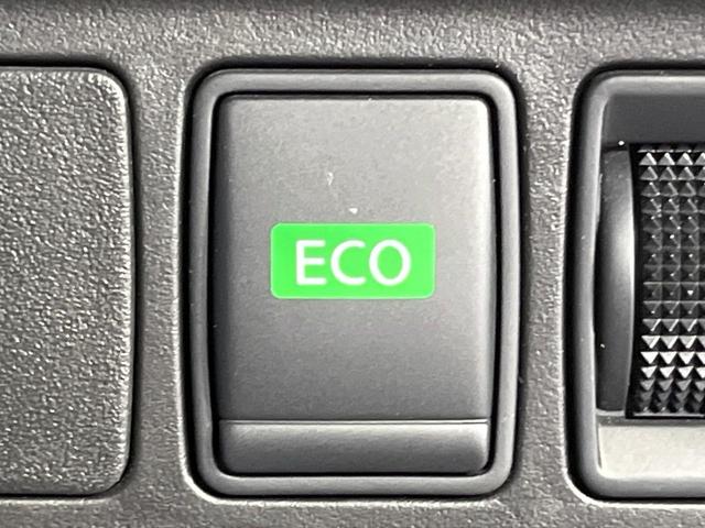 エクストレイル ２０Ｘ　エマージェンシーブレーキパッケージ　禁煙車　純正ＳＤナビ　バックカメラ　衝突被害軽減システム　防水シート　コーナーセンサー　スマートキー　ＥＴＣ　純正１７インチアルミホイール　シートヒーター　オートライト　オートエアコン　ＣＤ再生（27枚目）