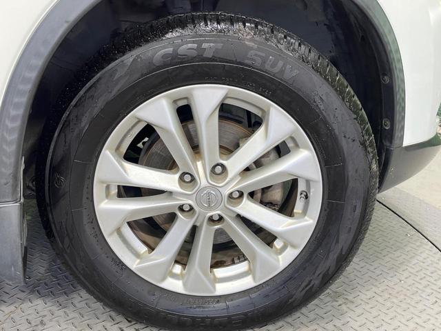 エクストレイル ２０Ｘ　エマージェンシーブレーキパッケージ　禁煙車　純正ＳＤナビ　バックカメラ　衝突被害軽減システム　防水シート　コーナーセンサー　スマートキー　ＥＴＣ　純正１７インチアルミホイール　シートヒーター　オートライト　オートエアコン　ＣＤ再生（58枚目）