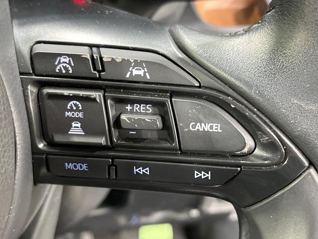 シエンタ ハイブリッドＺ　禁煙車　８型ＤＡ　両側電動ドア　バックカメラ　衝突被害軽減システム　レーダークルーズ　コーナーセンサー　スマートキー　ＬＥＤヘッド　ビルトインＥＴＣ　オートハイビーム　車線逸脱警報　オートライト（6枚目）