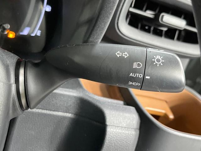 シエンタ ハイブリッドＺ　禁煙車　８型ＤＡ　両側電動ドア　バックカメラ　衝突被害軽減システム　レーダークルーズ　コーナーセンサー　スマートキー　ＬＥＤヘッド　ビルトインＥＴＣ　オートハイビーム　車線逸脱警報　オートライト（29枚目）