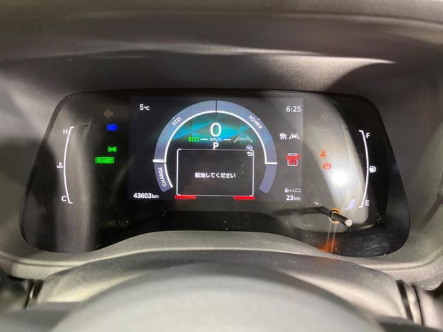 シエンタ ハイブリッドＺ　禁煙車　８型ＤＡ　両側電動ドア　バックカメラ　衝突被害軽減システム　レーダークルーズ　コーナーセンサー　スマートキー　ＬＥＤヘッド　ビルトインＥＴＣ　オートハイビーム　車線逸脱警報　オートライト（31枚目）