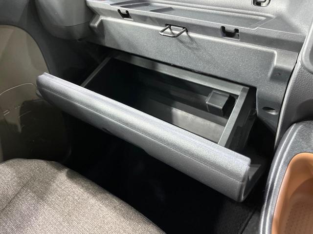 シエンタ ハイブリッドＺ　禁煙車　８型ＤＡ　両側電動ドア　バックカメラ　衝突被害軽減システム　レーダークルーズ　コーナーセンサー　スマートキー　ＬＥＤヘッド　ビルトインＥＴＣ　オートハイビーム　車線逸脱警報　オートライト（40枚目）