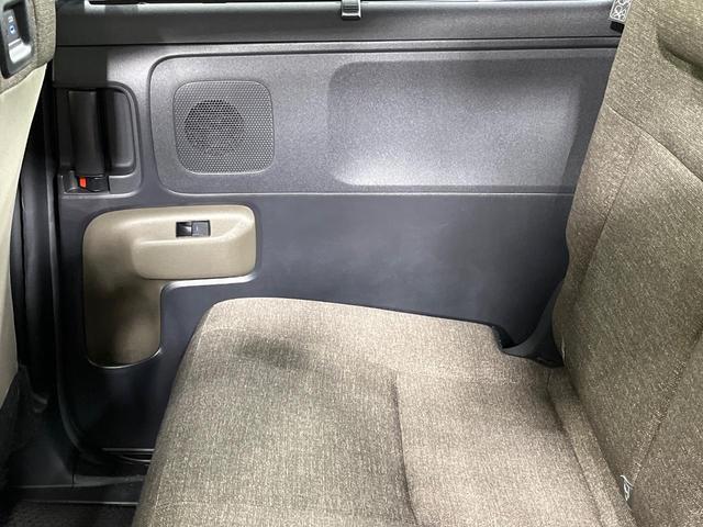 シエンタ ハイブリッドＺ　禁煙車　８型ＤＡ　両側電動ドア　バックカメラ　衝突被害軽減システム　レーダークルーズ　コーナーセンサー　スマートキー　ＬＥＤヘッド　ビルトインＥＴＣ　オートハイビーム　車線逸脱警報　オートライト（45枚目）