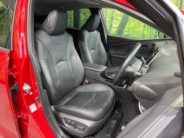 プリウス Ａツーリングセレクション　禁煙車　純正９型ＳＤナビ　バックカメラ　衝突被害軽減システム　レーダークルーズ　合皮レザーシート　シートヒーター　パワーシート　ドラレコ　コーナーセンサー　スマートキー　ＬＥＤヘッド　ＥＴＣ２．０（8枚目）