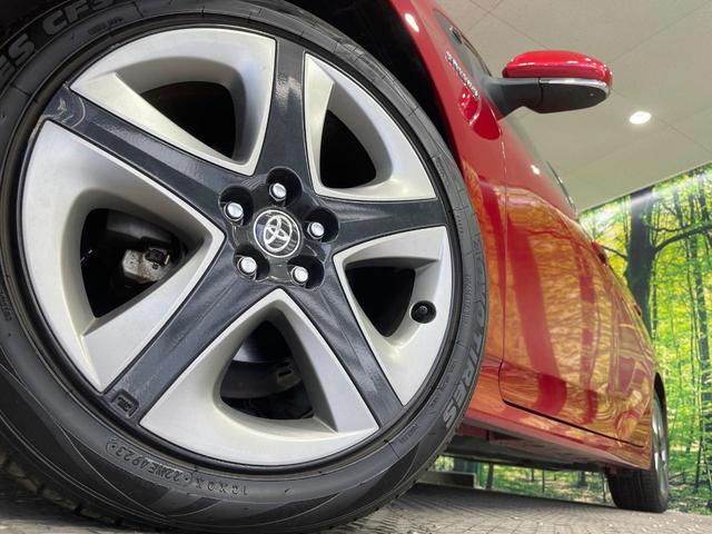 プリウス Ａツーリングセレクション　禁煙車　純正９型ＳＤナビ　バックカメラ　衝突被害軽減システム　レーダークルーズ　合皮レザーシート　シートヒーター　パワーシート　ドラレコ　コーナーセンサー　スマートキー　ＬＥＤヘッド　ＥＴＣ２．０（12枚目）