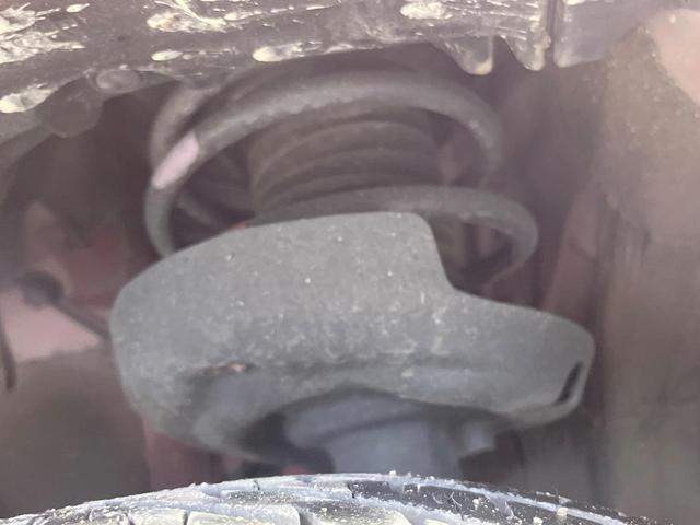 プリウス Ａツーリングセレクション　禁煙車　純正９型ＳＤナビ　バックカメラ　衝突被害軽減システム　レーダークルーズ　合皮レザーシート　シートヒーター　パワーシート　ドラレコ　コーナーセンサー　スマートキー　ＬＥＤヘッド　ＥＴＣ２．０（20枚目）