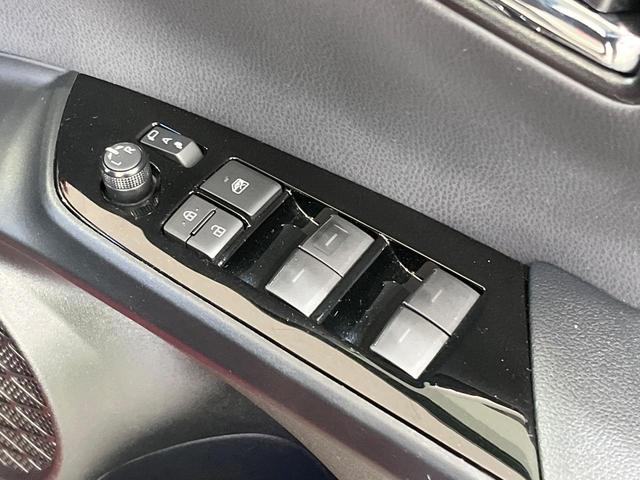 プリウス Ａツーリングセレクション　禁煙車　純正９型ＳＤナビ　バックカメラ　衝突被害軽減システム　レーダークルーズ　合皮レザーシート　シートヒーター　パワーシート　ドラレコ　コーナーセンサー　スマートキー　ＬＥＤヘッド　ＥＴＣ２．０（21枚目）