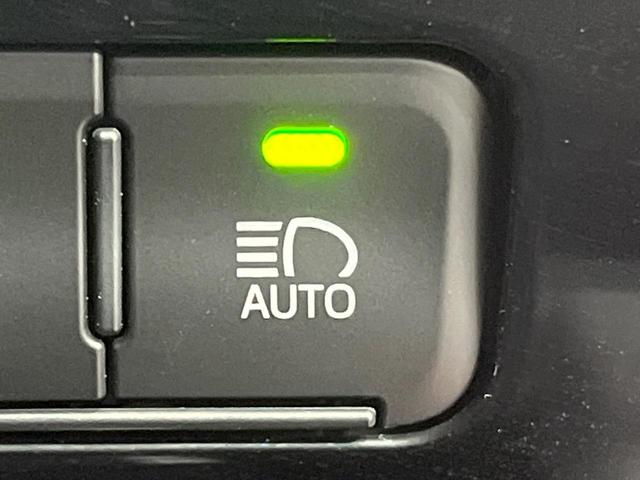 プリウス Ａツーリングセレクション　禁煙車　純正９型ＳＤナビ　バックカメラ　衝突被害軽減システム　レーダークルーズ　合皮レザーシート　シートヒーター　パワーシート　ドラレコ　コーナーセンサー　スマートキー　ＬＥＤヘッド　ＥＴＣ２．０（40枚目）