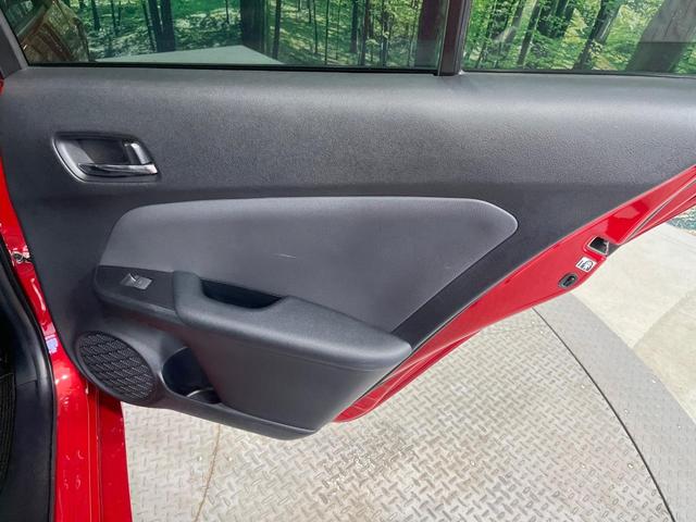 プリウス Ａツーリングセレクション　禁煙車　純正９型ＳＤナビ　バックカメラ　衝突被害軽減システム　レーダークルーズ　合皮レザーシート　シートヒーター　パワーシート　ドラレコ　コーナーセンサー　スマートキー　ＬＥＤヘッド　ＥＴＣ２．０（48枚目）