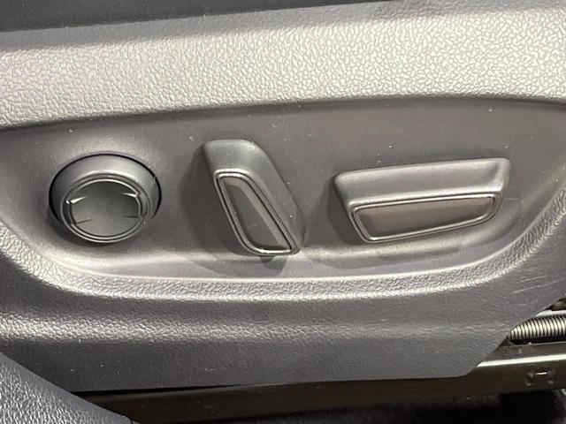 プリウス Ａツーリングセレクション　禁煙車　純正９型ＳＤナビ　バックカメラ　衝突被害軽減システム　レーダークルーズ　合皮レザーシート　シートヒーター　パワーシート　ドラレコ　コーナーセンサー　スマートキー　ＬＥＤヘッド　ＥＴＣ２．０（63枚目）