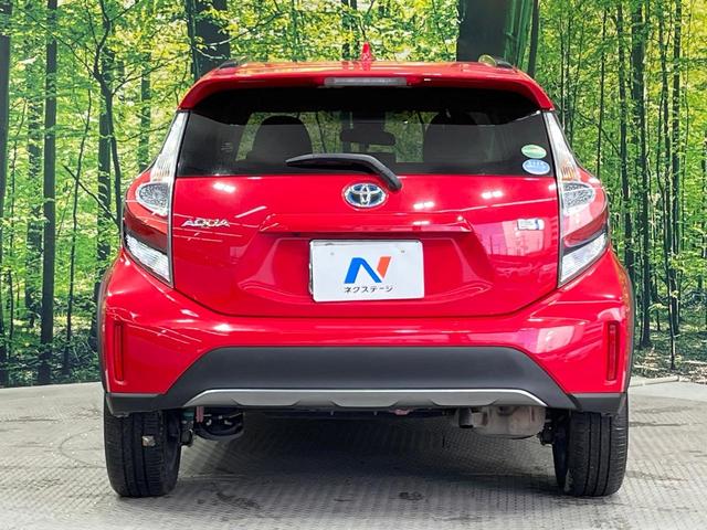 アクア クロスオーバー　禁煙車　ＳＤナビ　バックカメラ　衝突被害軽減システム　合皮コンビシート　スマートキー　ＬＥＤヘッド　ＥＴＣ　純正１６インチアルミ　オートハイビーム　車線逸脱警報　オートライト　オートエアコン（15枚目）