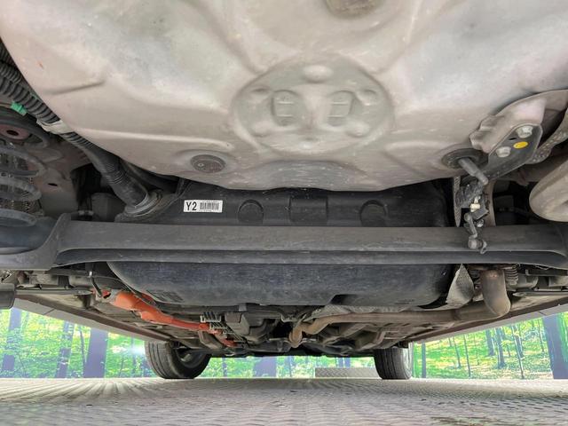 アクア クロスオーバー　禁煙車　ＳＤナビ　バックカメラ　衝突被害軽減システム　合皮コンビシート　スマートキー　ＬＥＤヘッド　ＥＴＣ　純正１６インチアルミ　オートハイビーム　車線逸脱警報　オートライト　オートエアコン（19枚目）