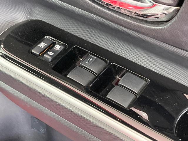 アクア クロスオーバー　禁煙車　ＳＤナビ　バックカメラ　衝突被害軽減システム　合皮コンビシート　スマートキー　ＬＥＤヘッド　ＥＴＣ　純正１６インチアルミ　オートハイビーム　車線逸脱警報　オートライト　オートエアコン（22枚目）