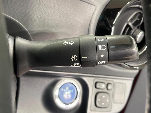 アクア クロスオーバー　禁煙車　ＳＤナビ　バックカメラ　衝突被害軽減システム　合皮コンビシート　スマートキー　ＬＥＤヘッド　ＥＴＣ　純正１６インチアルミ　オートハイビーム　車線逸脱警報　オートライト　オートエアコン（30枚目）