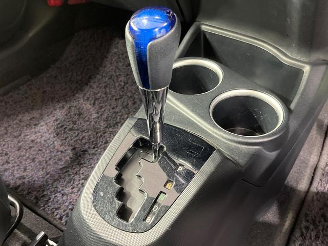 アクア クロスオーバー　禁煙車　ＳＤナビ　バックカメラ　衝突被害軽減システム　合皮コンビシート　スマートキー　ＬＥＤヘッド　ＥＴＣ　純正１６インチアルミ　オートハイビーム　車線逸脱警報　オートライト　オートエアコン（37枚目）