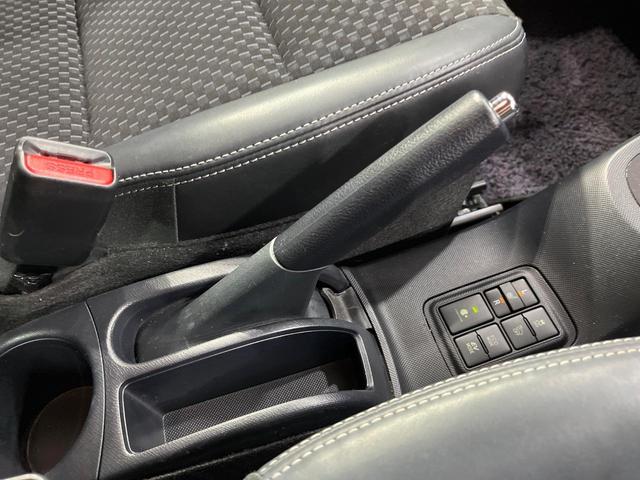 アクア クロスオーバー　禁煙車　ＳＤナビ　バックカメラ　衝突被害軽減システム　合皮コンビシート　スマートキー　ＬＥＤヘッド　ＥＴＣ　純正１６インチアルミ　オートハイビーム　車線逸脱警報　オートライト　オートエアコン（42枚目）