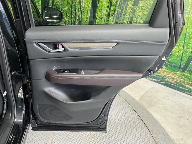 ＣＸ－５ ＸＤ　エクスクルーシブモード　禁煙車　マツダコネクトナビ　全周囲カメラ　ＢＯＳＥサウンド　衝突被害軽減システム　レーダークルーズ　電動リアゲート　レザーシート　前席シートエアコン　ドラレコ　全席シートヒーター　ＬＥＤヘッド（39枚目）