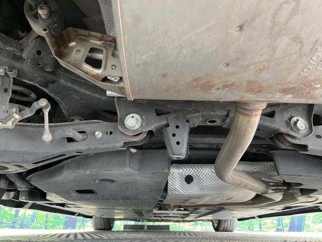 プリウス Ｓセーフティプラス　禁煙車　純正９インチナビ　バックカメラ　衝突被害軽減システム　レーダークルーズ　ドラレコ　コーナーセンサー　スマートキー　ＬＥＤヘッド　ビルトインＥＴＣ　純正１７インチアルミ　オートハイビーム（19枚目）