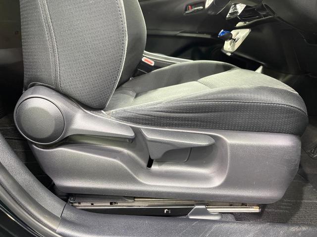 プリウス Ｓセーフティプラス　禁煙車　純正９インチナビ　バックカメラ　衝突被害軽減システム　レーダークルーズ　ドラレコ　コーナーセンサー　スマートキー　ＬＥＤヘッド　ビルトインＥＴＣ　純正１７インチアルミ　オートハイビーム（36枚目）