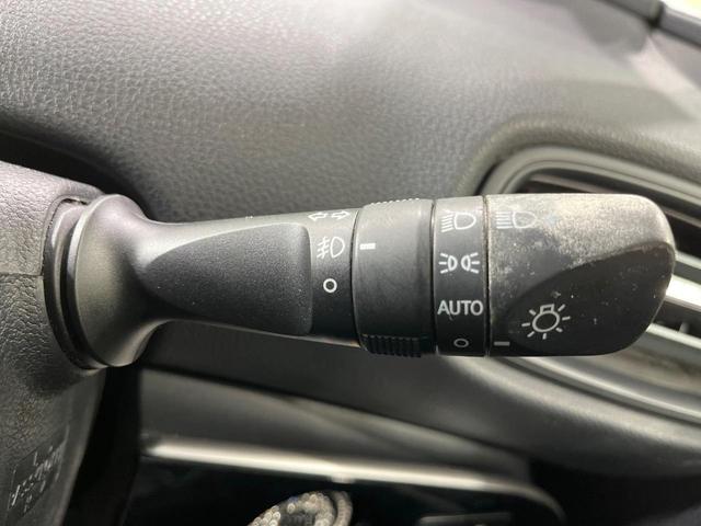 プリウス Ｓセーフティプラス　禁煙車　純正９インチナビ　バックカメラ　衝突被害軽減システム　レーダークルーズ　ドラレコ　コーナーセンサー　スマートキー　ＬＥＤヘッド　ビルトインＥＴＣ　純正１７インチアルミ　オートハイビーム（42枚目）