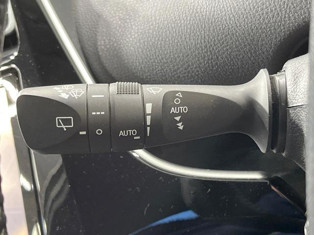 プリウス Ｓセーフティプラス　禁煙車　純正９インチナビ　バックカメラ　衝突被害軽減システム　レーダークルーズ　ドラレコ　コーナーセンサー　スマートキー　ＬＥＤヘッド　ビルトインＥＴＣ　純正１７インチアルミ　オートハイビーム（43枚目）