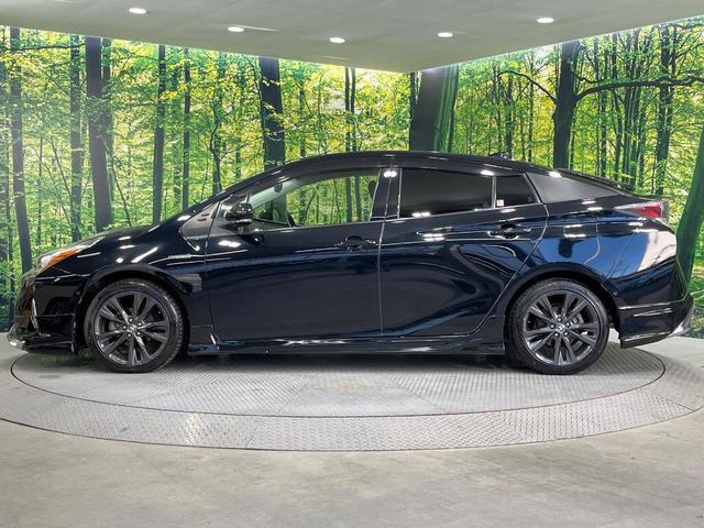 プリウス Ｓセーフティプラス　禁煙車　純正９インチナビ　バックカメラ　衝突被害軽減システム　レーダークルーズ　ドラレコ　コーナーセンサー　スマートキー　ＬＥＤヘッド　ビルトインＥＴＣ　純正１７インチアルミ　オートハイビーム（62枚目）