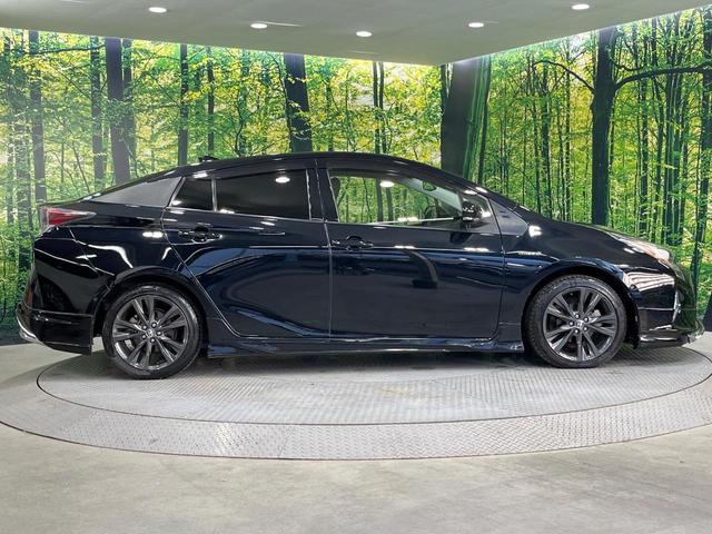 プリウス Ｓセーフティプラス　禁煙車　純正９インチナビ　バックカメラ　衝突被害軽減システム　レーダークルーズ　ドラレコ　コーナーセンサー　スマートキー　ＬＥＤヘッド　ビルトインＥＴＣ　純正１７インチアルミ　オートハイビーム（64枚目）