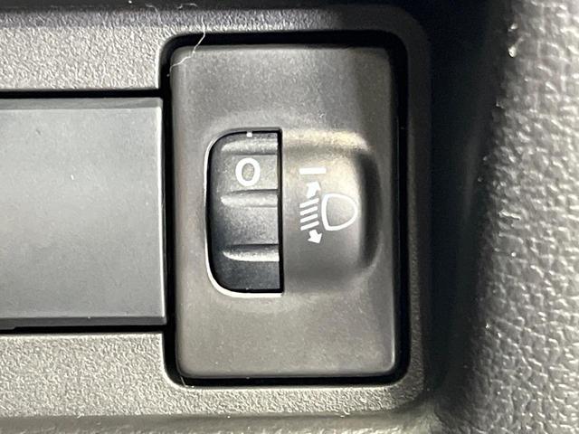 スペーシア ハイブリッドＸ　届出済未使用車　両側電動ドア　衝突被害軽減システム　コーナーセンサー　スマートキー　シートヒーター　ＬＥＤヘッド　オートライト　オートエアコン　アイドリングストップ　電動格納ミラー（21枚目）