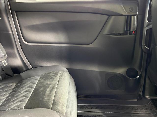 アルファード ２．５Ｓ　禁煙車　ツインムーンルーフ　両側電動ドア　１２型後席モニター　純正９型ナビ　バックカメラ　衝突被害軽減システム　レーダークルーズ　コーナーセンサー　スマートキー　ＬＥＤヘッド　ビルトインＥＴＣ（34枚目）