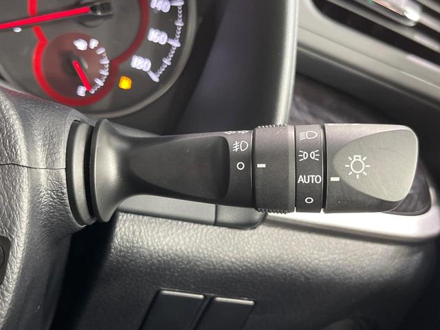 アルファード ２．５Ｓ　禁煙車　ツインムーンルーフ　両側電動ドア　１２型後席モニター　純正９型ナビ　バックカメラ　衝突被害軽減システム　レーダークルーズ　コーナーセンサー　スマートキー　ＬＥＤヘッド　ビルトインＥＴＣ（51枚目）