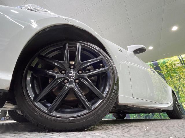 �y�����I�v�V�����P�W�C���`�A���~�z�C�[���z�����I�v�V�����z�C�[���𑕒��B���s���\�̌���ɉ����A�O�ς����X�^�C���b�V���ɂȂ��Ă��܂��B