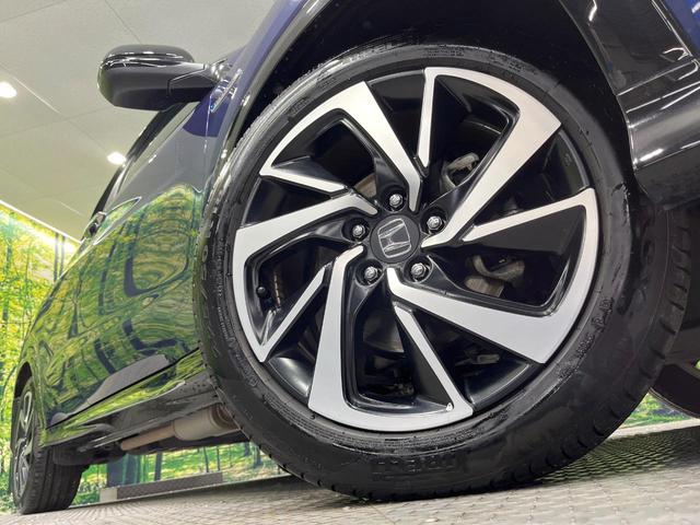 �y�����P�W�C���`�A���~�z�C�[���z�O�ςɃ}�b�`���������A���~�z�C�[���𑕒����Ă���܂��B�e��ЊO�A���~�z�C�[����A�X�^�b�h���X�^�C�����戵�����Ă���܂��B���񂲑��k����������