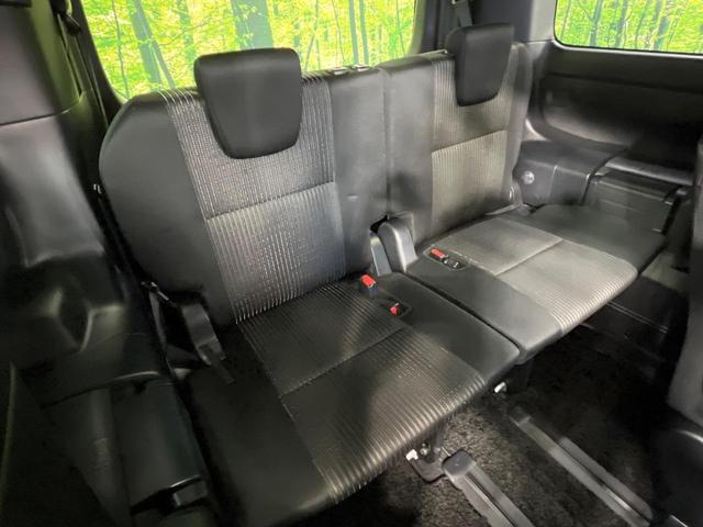 ヴォクシー ＺＳ　禁煙車　両側電動ドア　純正９型ＳＤナビ　１２型後席モニター　バックカメラ　衝突被害軽減システム　ドラレコ　コーナーセンサー　ＬＥＤヘッド　クルコン　純正１６インチアルミ　オートハイビーム（10枚目）